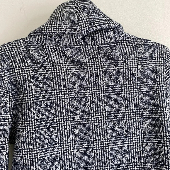 J. Crew Navy White Cozy Fleece Knit Plaid Checkered Turtleneck Sweater Size S - Picture 8 of 12
